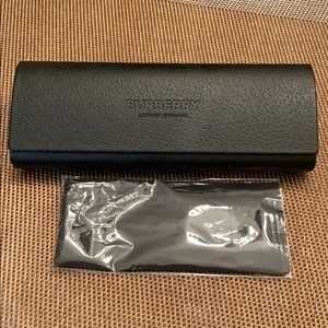 Burberry Eyeglasses Case with Dusting Cloth